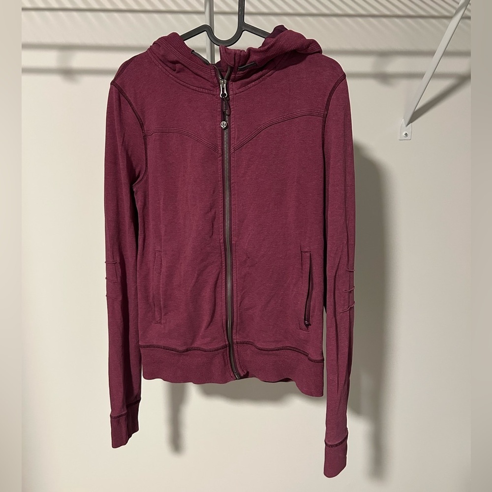 💚1 Week Closet Sale💚Lululemon Athletica Maroon Zip-Up Hoodie